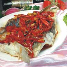 剁椒花鰱大魚頭